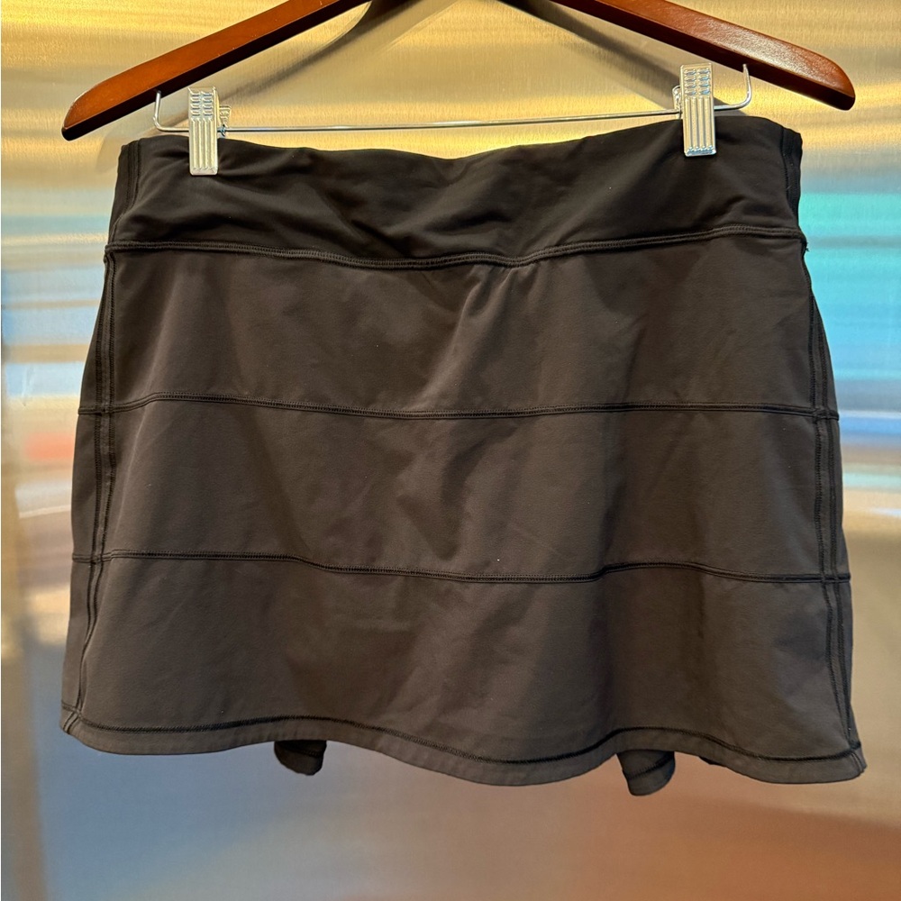 Lululemon pace rival skort 12T